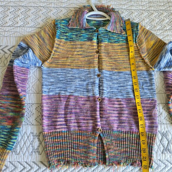 Chic  Multicolor Long Sleeve Fringe Hem Cardigan Size Med NWOT - Picture 2 of 4